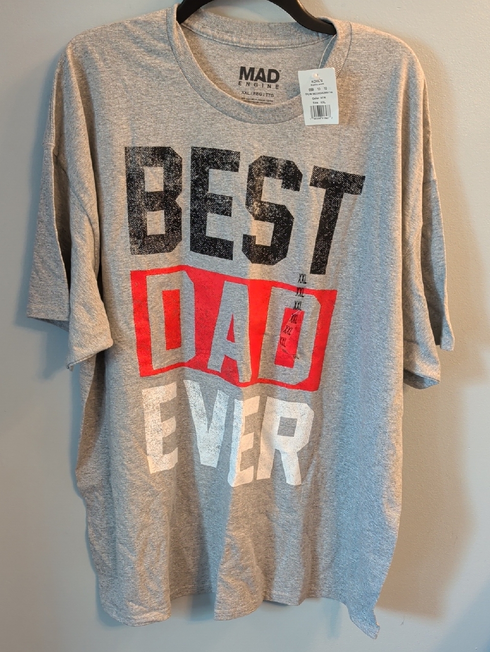 MAD Engine Heather Gray Short-Sleeve 'Best Dad Ever' Tee with Red Accent